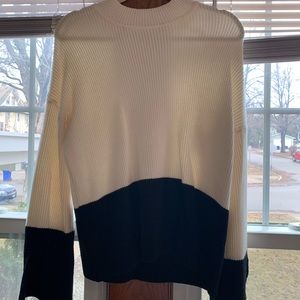 Mystree bell sleeved sweater